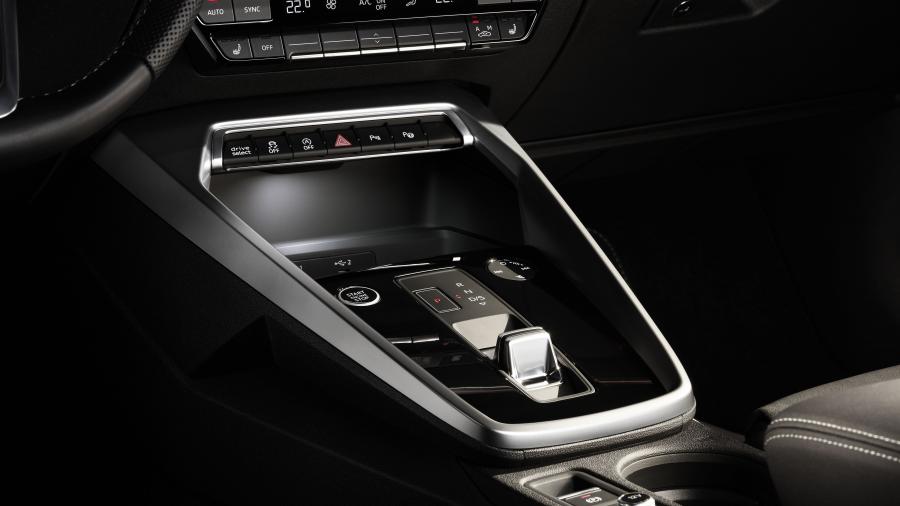 Детали интерьера Audi A3 Sedan 35 TFSI 2020 года  (WW) (фото 37 из 50)